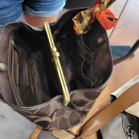 Purse - Picture 2 of 2